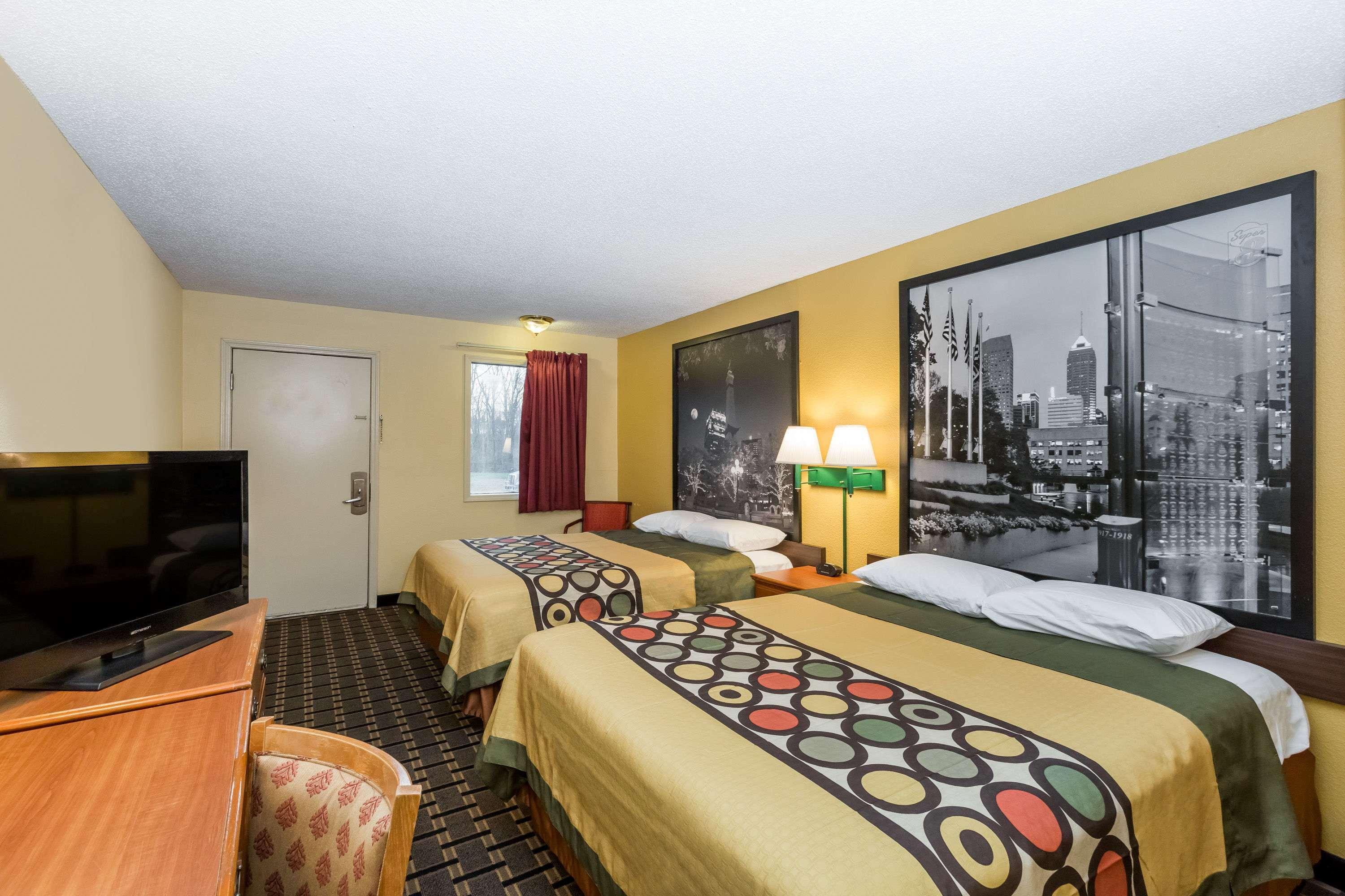 Super 8 By Wyndham Indianapolis-southport Rd Motel Indianapolis