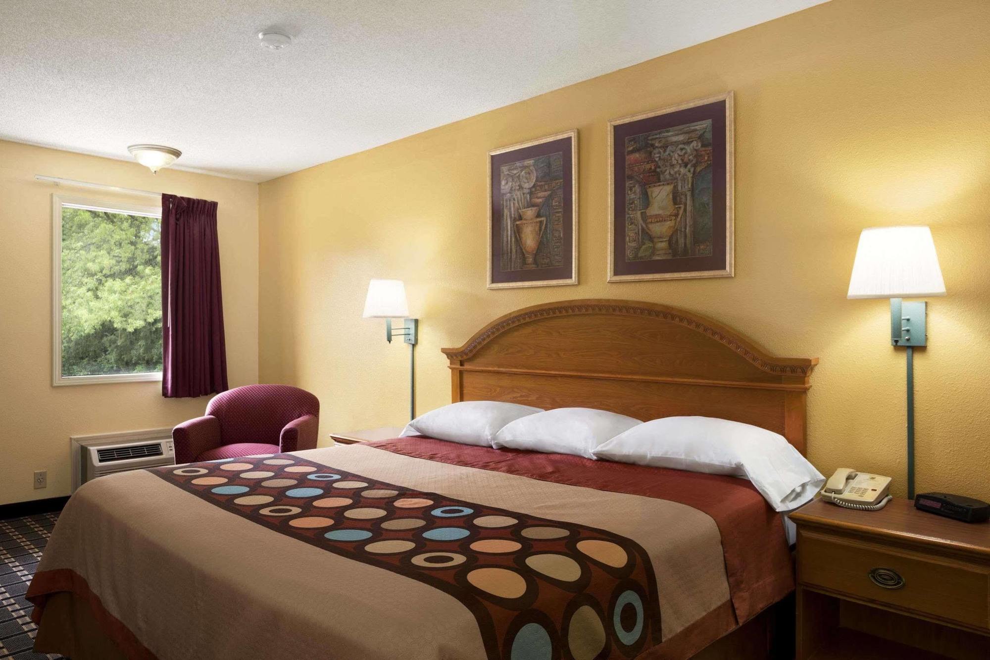 Super 8 By Wyndham Indianapolis-southport Rd 2* Indianapolis